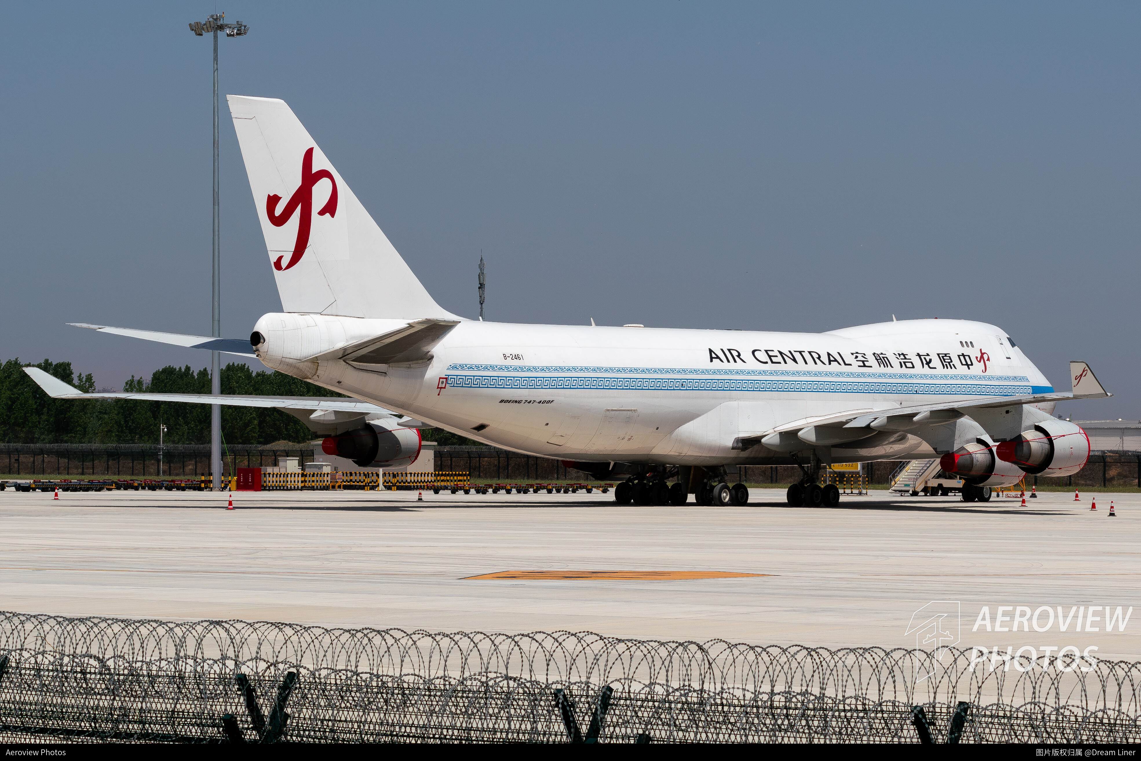 中原龙浩航空 Boeing 747-41B(FSCD)