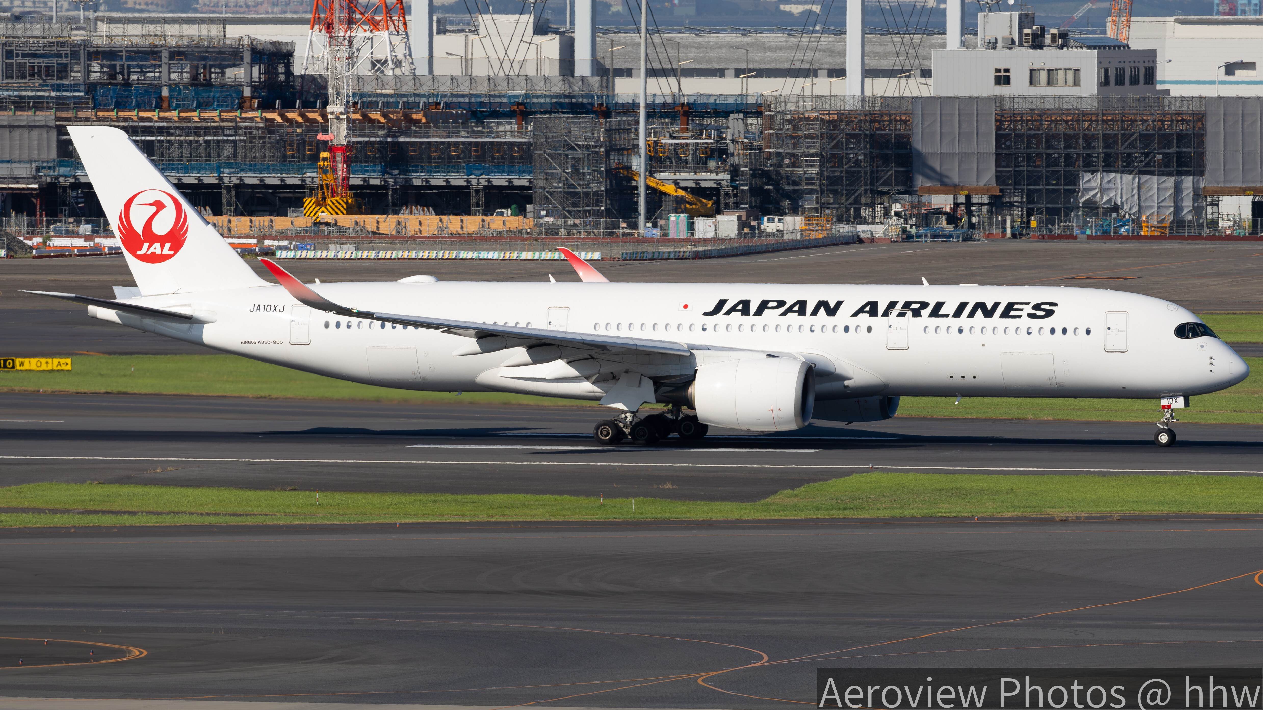 Japan Airlines Airbus A350-900