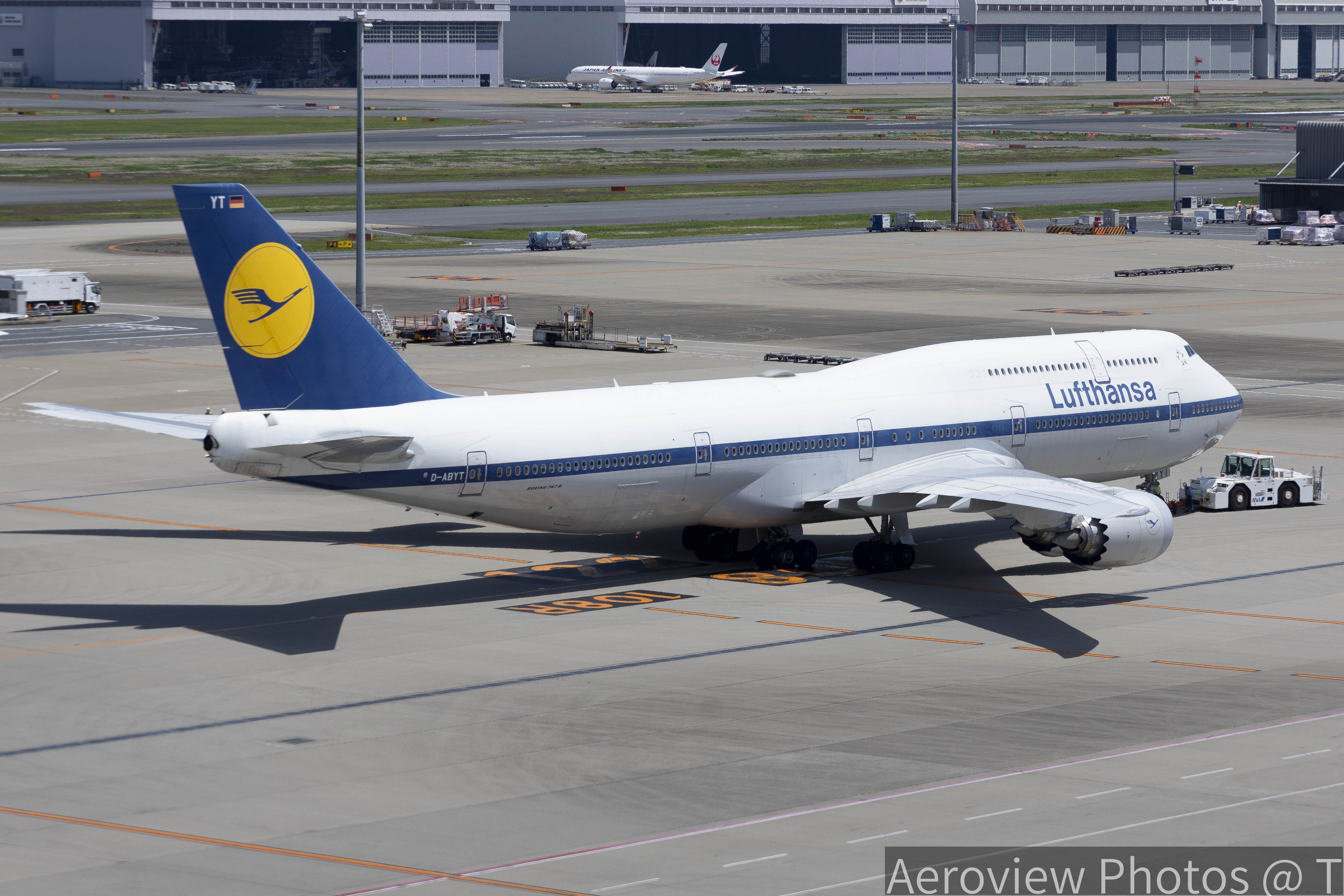 Lufthansa Boeing 747-830